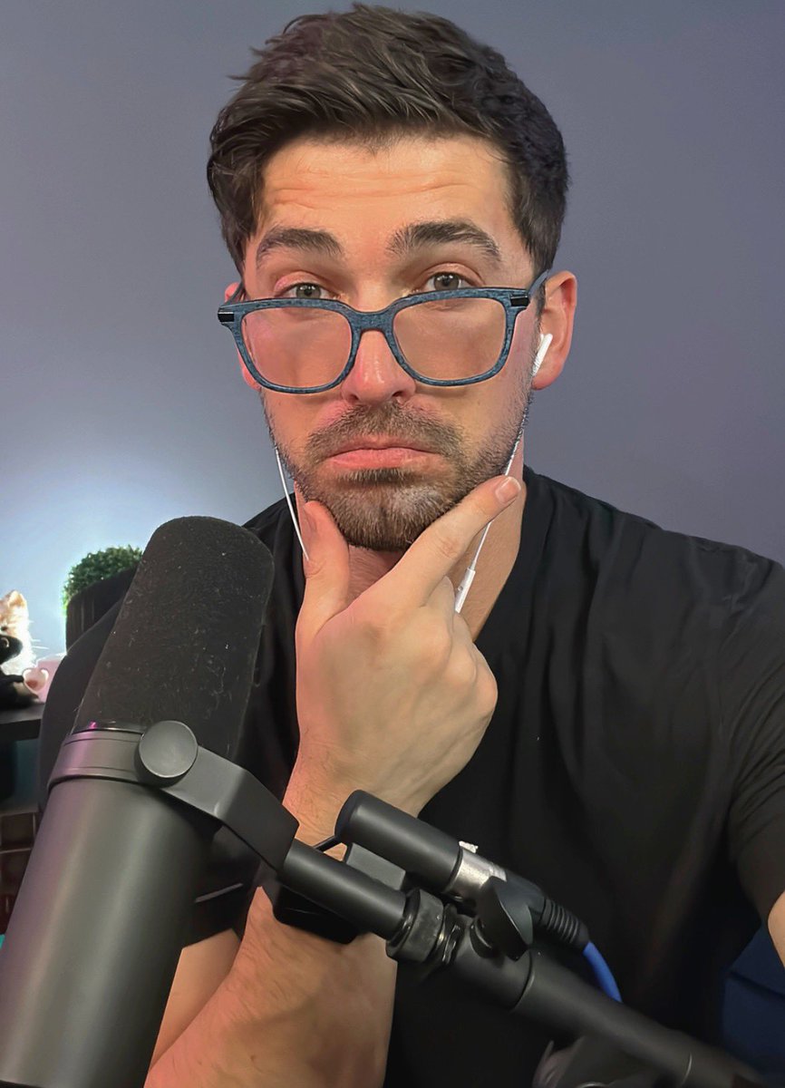 storm-on-twitter-what-do-you-think-is-the-best-strategy-for-a-content