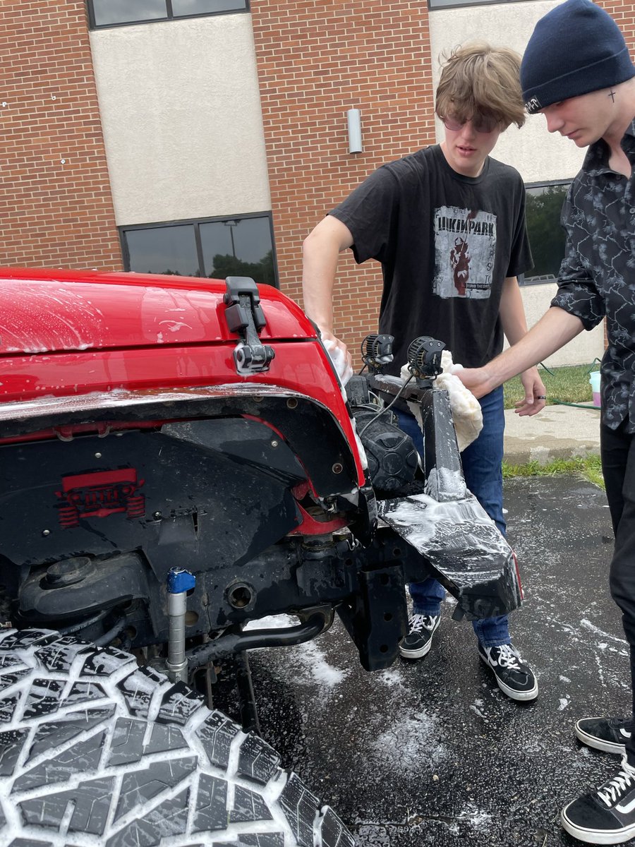 Swing by the back parking lot before or after service and get your car washed! Donations send the Youth to Kings Island! ❤️🙌 #carwash #fundraiser #youth #kettering