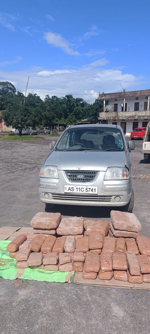 Drug traffickers intend to ruin youth by transporting narcotics from source to street but we are committed to disrupt their network.Watchful <a href="/ejhpolice/">🇮🇳 East Jaintia Hills Police 🇮🇳</a> nabbed two accused native of Tripura,seized 100kg Cannabis&amp;a Santro car at Lumsohnong.Kudos to team
<a href="/SangmaConrad/">Conrad K Sangma</a> 
<a href="/PIBShillong/">PIB In Meghalaya</a>