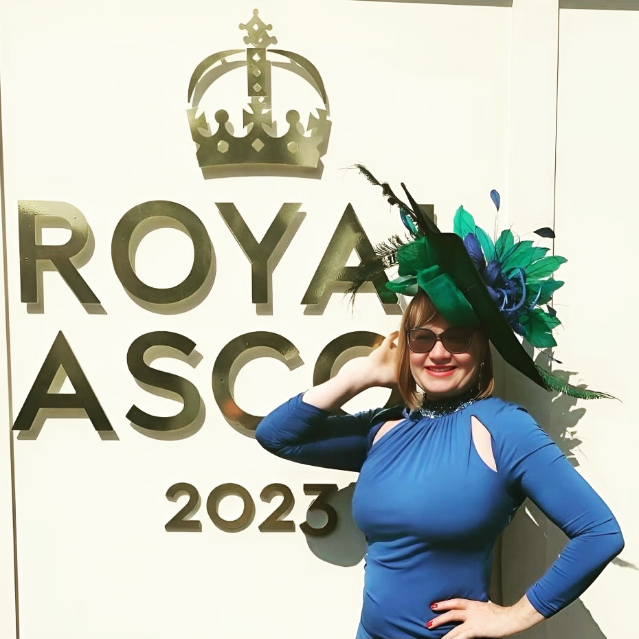 JayneMilliner's tweet photo. It's been all about Royal Ascot recently.
Wearing one of my own creations on Ladies Day 2023
#ascothat #jayneelizabethmillinery
#milliner #royalascot2023 https://t.co/y0yfqOWRZ0