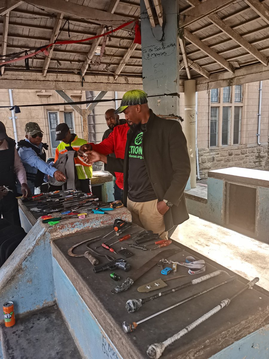 PhikoAdonis's tweet photo. Mthatha Patrol team, Everyday this is the type of weaponry found in the CBD. Today I joined them displaying today's work. It's a Sunday for God's sake, this is a second lot of collected weapons.
@ActionSA_EC @AtholT @HermanMashaba @ME_Beaumont https://t.co/C5aZ1Ya4Ew