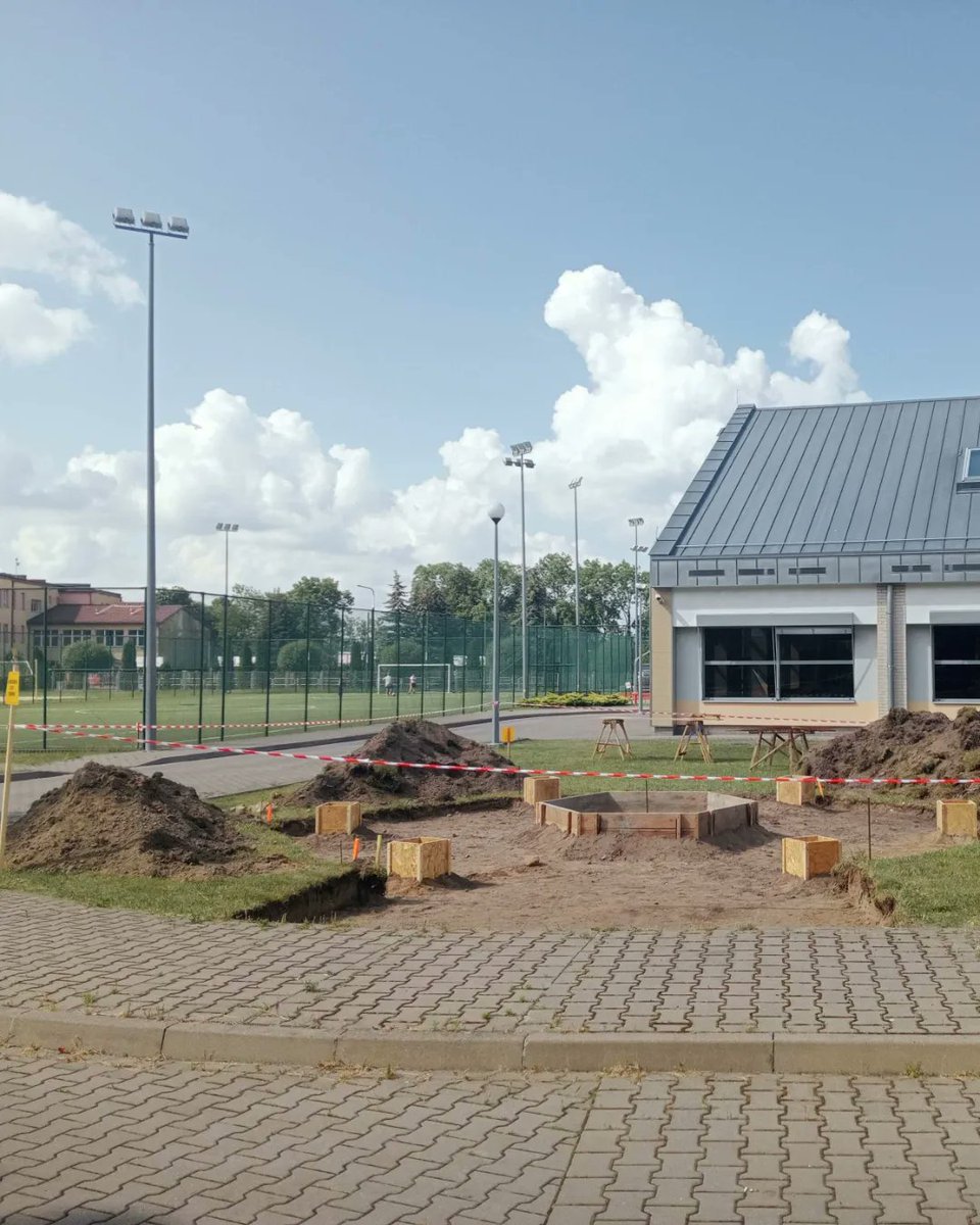 Dobrej niedzieli wszystkim życzę 😀 i jednocześnie informuję, że rozpoczęła się budowa tężni w <a href="/wlodawaofficial/">Miasto Włodawa</a> ❤️
Już niedługo mieszkańcy miasta  i nasi goście będą mogli odpoczywać doznając zdrowotnej solnej inhalacji 🙂🙂🙂