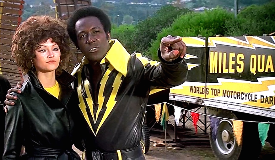 Victoria Principal and Richard Roundtree in, Earthquake (1974)