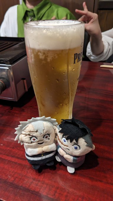 「beer grey hair」 illustration images(Latest)