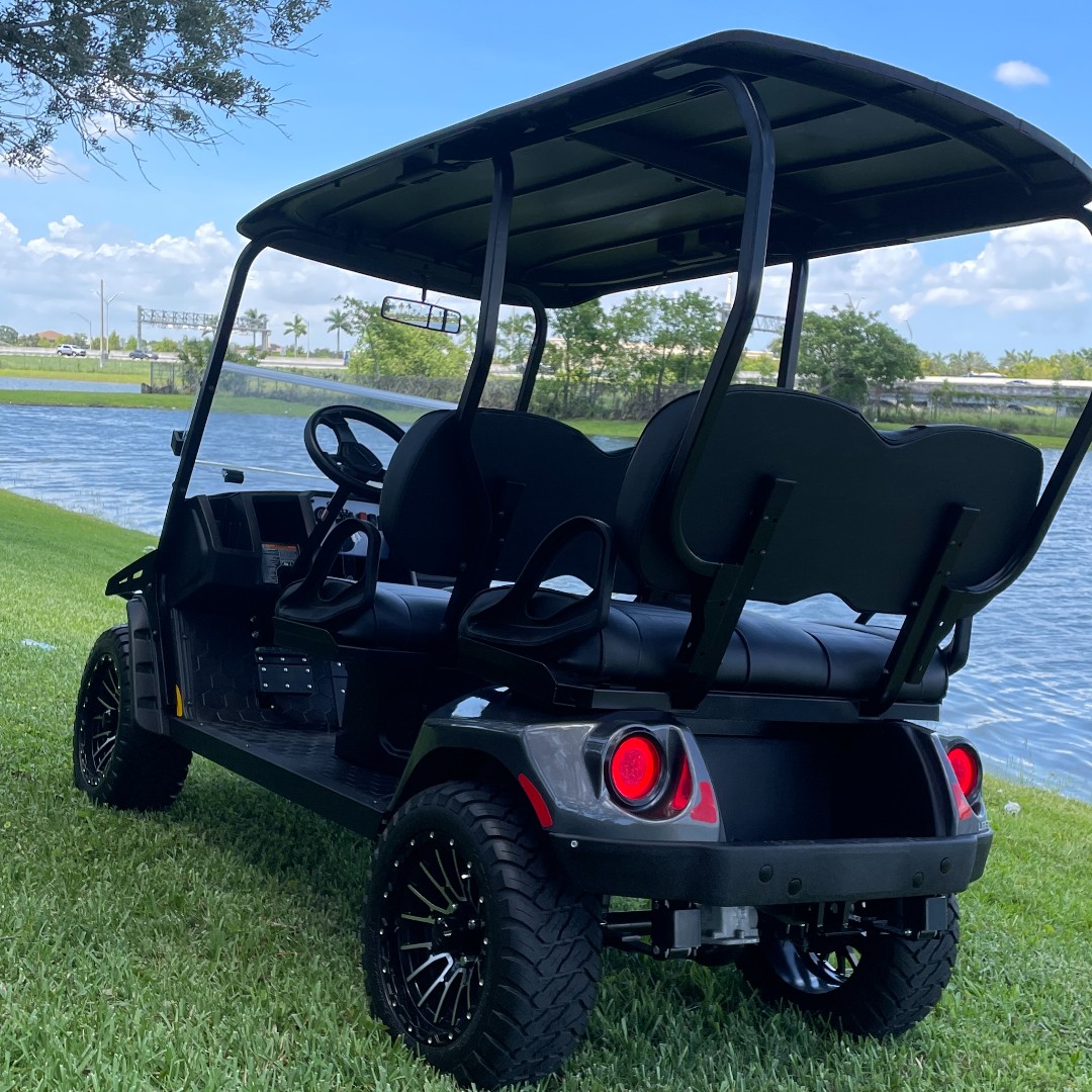 Take the time to schedule an appointment to get your golf cart serviced! #servicesunday
.
.
.
.
.
#rickcasegenesis #genesis #davie #florida #car #auto #dealership #sport #luxury #sedan #midsize #concept #electric #genesisx #cars #gv80 #suv #service #weston