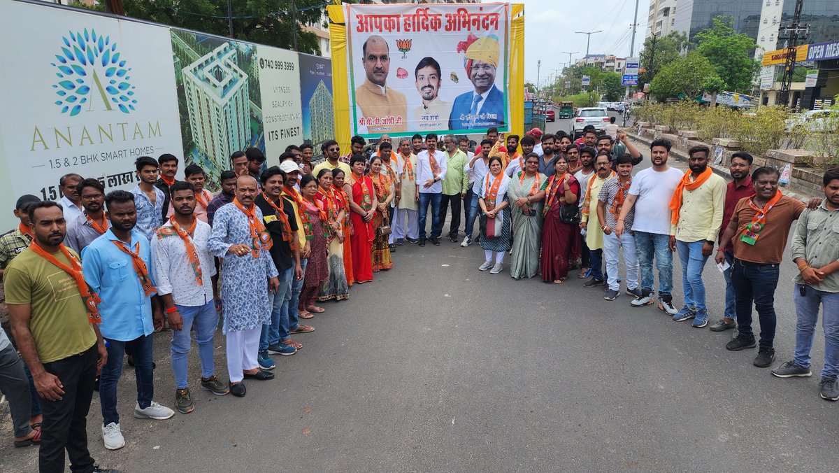 LuvSharmaBJP's tweet photo. #भारतीयजनतापार्टी #राजस्थान #प्रदेशअध्यक्षश्रीसीपीजोशीजी के #कोटा आगमन पर स्वागत अभिनंदन किया
#CPJoshi 
#BJP4IND #NamoApp #PMOIndia #OmBirla #BJP4Rajasthan #BJP4Kota
#TeamOmBirla https://t.co/Ru7B548qiR