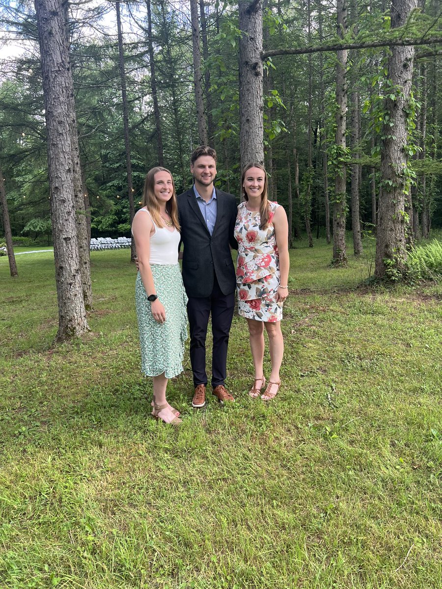 caryeades's tweet photo. Fun Family times in the POCONO MOUNTAINS in Pennsylvania this weekend at my niece - LAURENS’ wedding ! Welcome to the family Rich ! #👩🏻‍❤️‍👨🏻 
#eades
#mccoppin
#lesmeister https://t.co/Kx4lCDGK4v