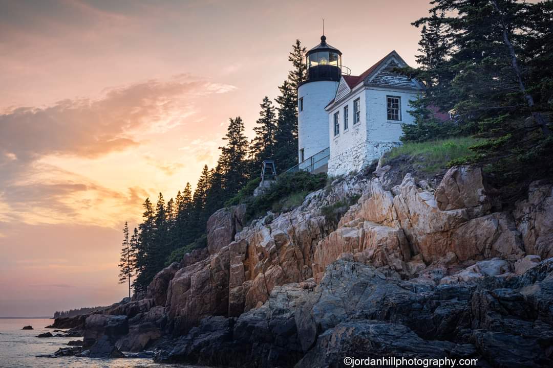 Acadia Sunset at Bass Harbor Light 
jordanhillphotography.com/featured/bass-…

#lighthouse #maine #mainecoast #acadia #lighthouses #photography #coastalliving #photooftheday #coast #outdoors #photo #nature #BuyIntoArt #AYearForArt #wallart #newengland #photographer #me #pic #picoftheday