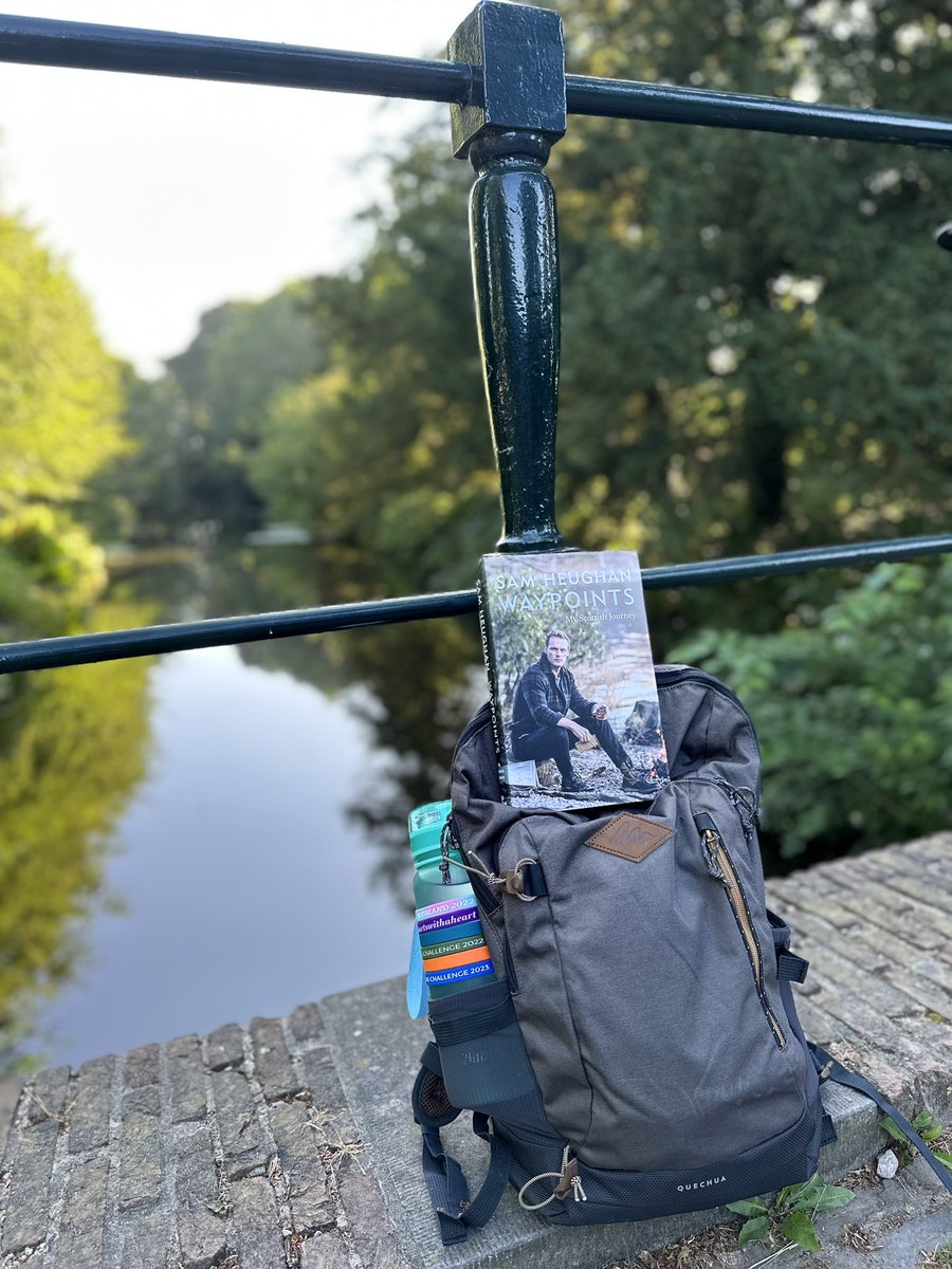 OurWaypoints's tweet photo. Our very sparkly copy of #Waypoints has visited the Landgoed Duivenvoorde Estate in Voorschoten, with the wonderful @barbos67 ✨
The castle built in 1226, was transformed into a residence in 1631.
Its owners have always worked, and/or battled, for the royal family.
So beautiful. https://t.co/g8dYcVWD3L