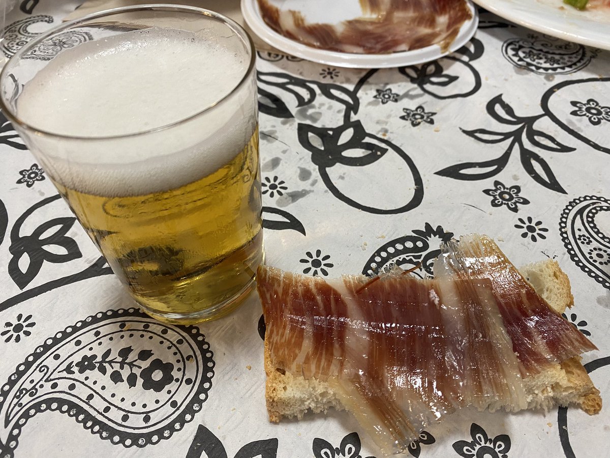 SantiRMCF's tweet photo. @erjuandi13  dile al amigo @almuru que dónde anda?? Que se está perdiendo una buena…
#SanJuan2023
#ElRepilado https://t.co/ynnmN8KZY8