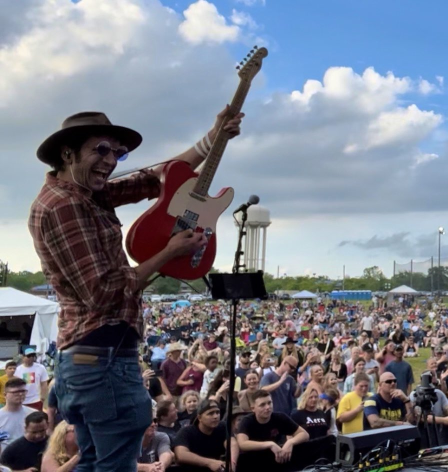 ShaneScarazzini's tweet photo. Love my job 🎶🎸 round 2 of tour was wild! Delaware and New Jersey were great - Virginia, you’re next! 🤘🏼 #freedomfest2023 https://t.co/9VFsrPBxf9