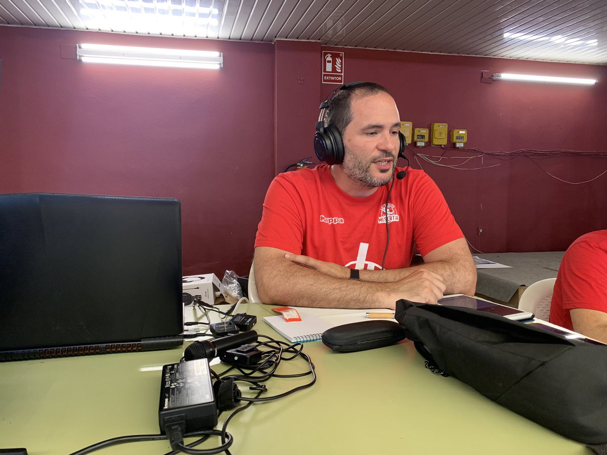 🔥MISLATA HANDBALL FEST 🔥
Comienzas las finales de nuestro torneo de balonmano, recuerda que podrás seguirlas por streaming en el canal de Youtube del <a href="/Bmmislata/">Balonmano Mislata</a> 
👇👇👇👇👇
youtube.com/live/8_OqHOXQ-…
🎙️ Para narrar estas finales tenemos la suerte de contar con <a href="/PabloMMonti/">Pablo M. Monti</a>