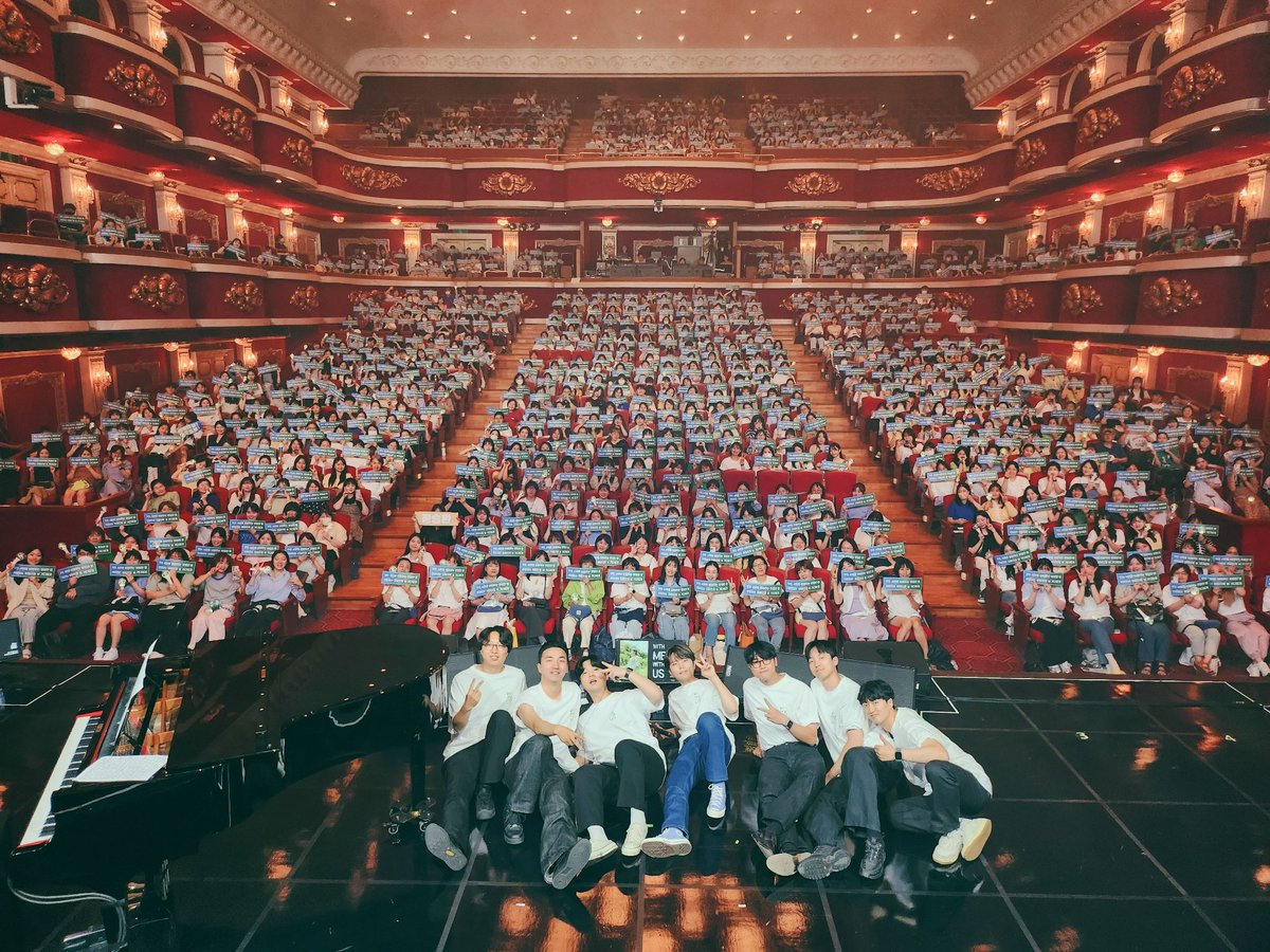 antennamusic's tweet photo. #정승환 

<2023 정승환 팬미팅 'WITH ME WITH US'>

한 공간에서 함께 빛나고 함께 노래하며
마음껏 눈 맞추고 웃을 수 있었던 행복한 시간 되셨길 바랍니다 💛💙💚 https://t.co/8iofrNxHhH