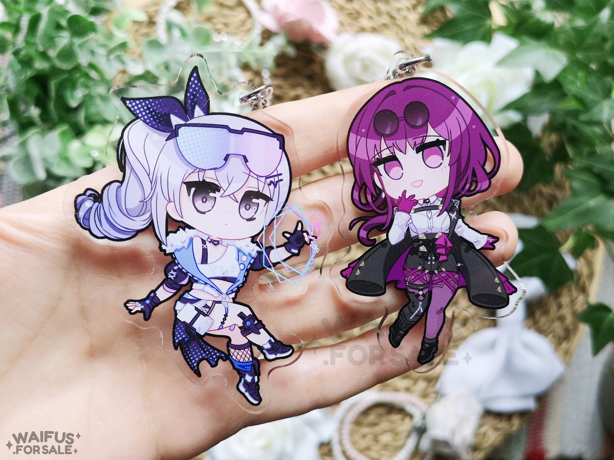 I am so proud of my new keychains! I drew Silver Wolf and Kafka from Honkai Star Rail 🎇