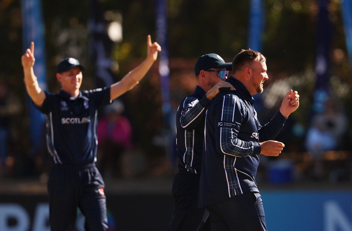 Impressive bowling performance from Scotland so far to keep Oman in check 👊

📝 #SCOvOMA: bit.ly/3r5qzKd | #CWC23