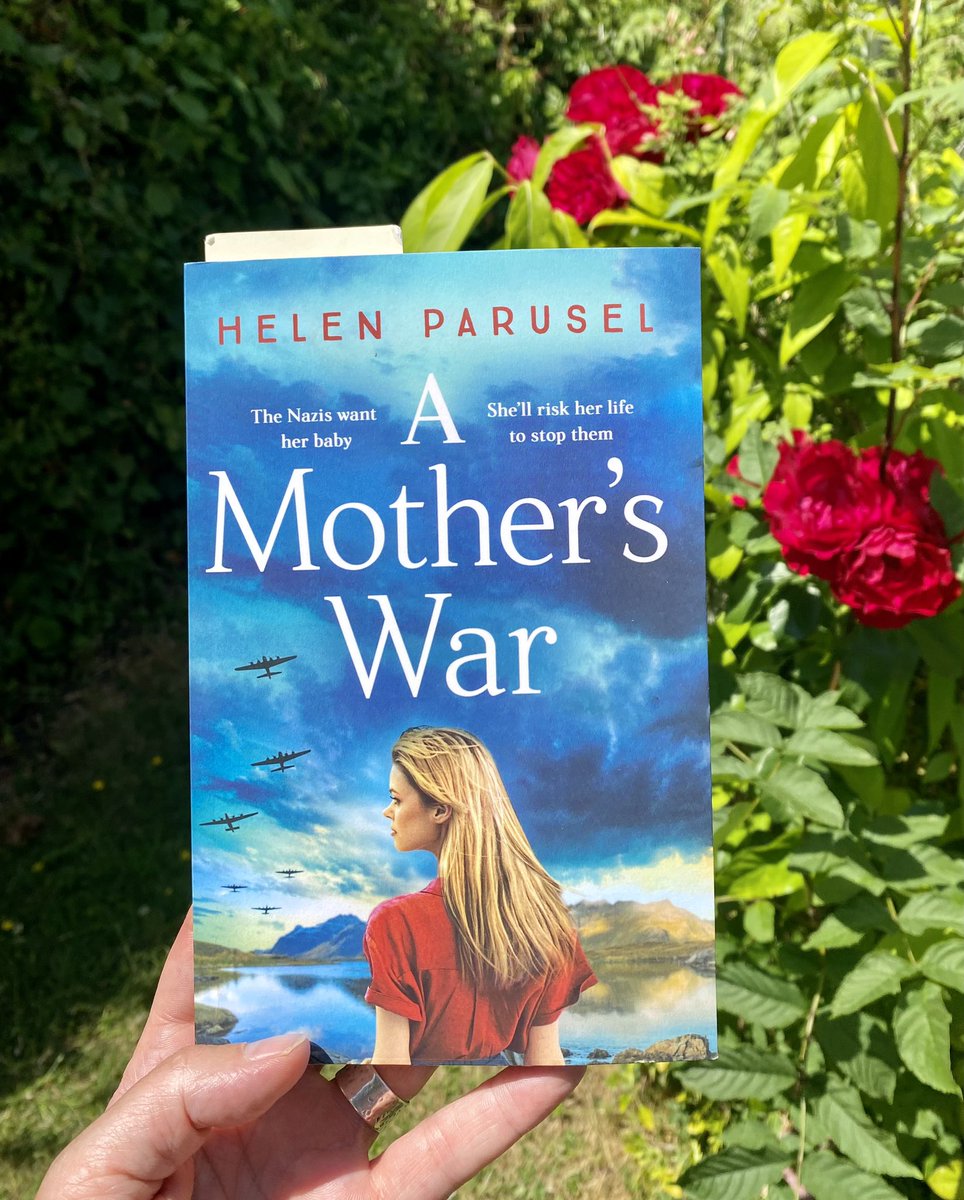 Sunday reading in the garden 📚❤️

@HelenParusel #AMothersWar #wartime #gardenreading #histfic @BoldwoodBooks