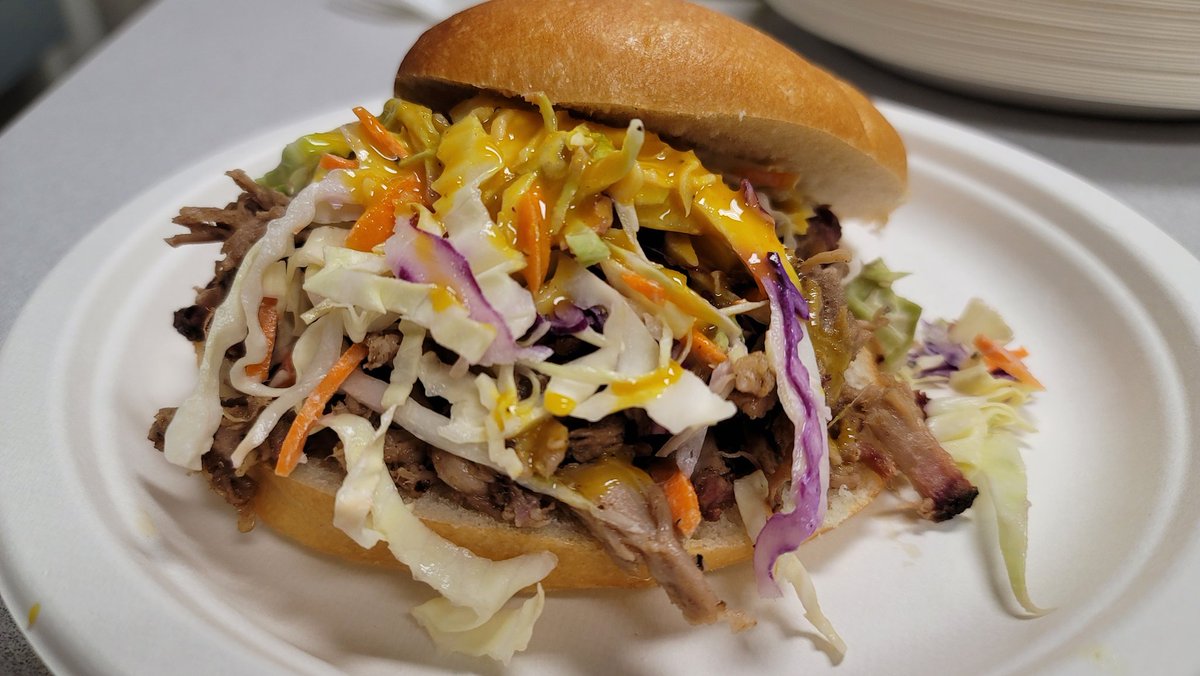 UncBillskitchen's tweet photo. Loving my pulled pork sandwich with homemade Carolina mustard sauce 😋.

#pulledpork #unclebillskitchen #BBQ #smokedmeat https://t.co/QotW7olebt