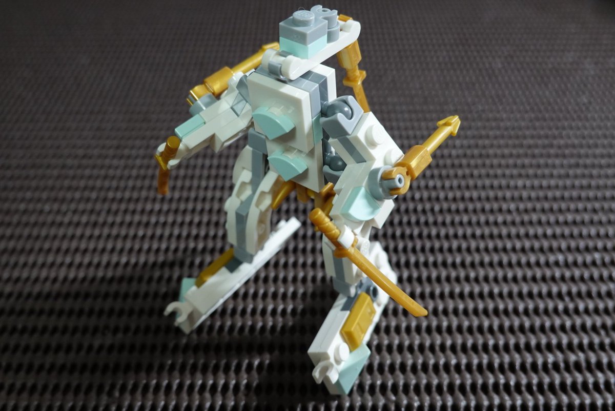 レゴの特典で貰ったセットを組み替え 完全変形アイスドラゴンニンジャ