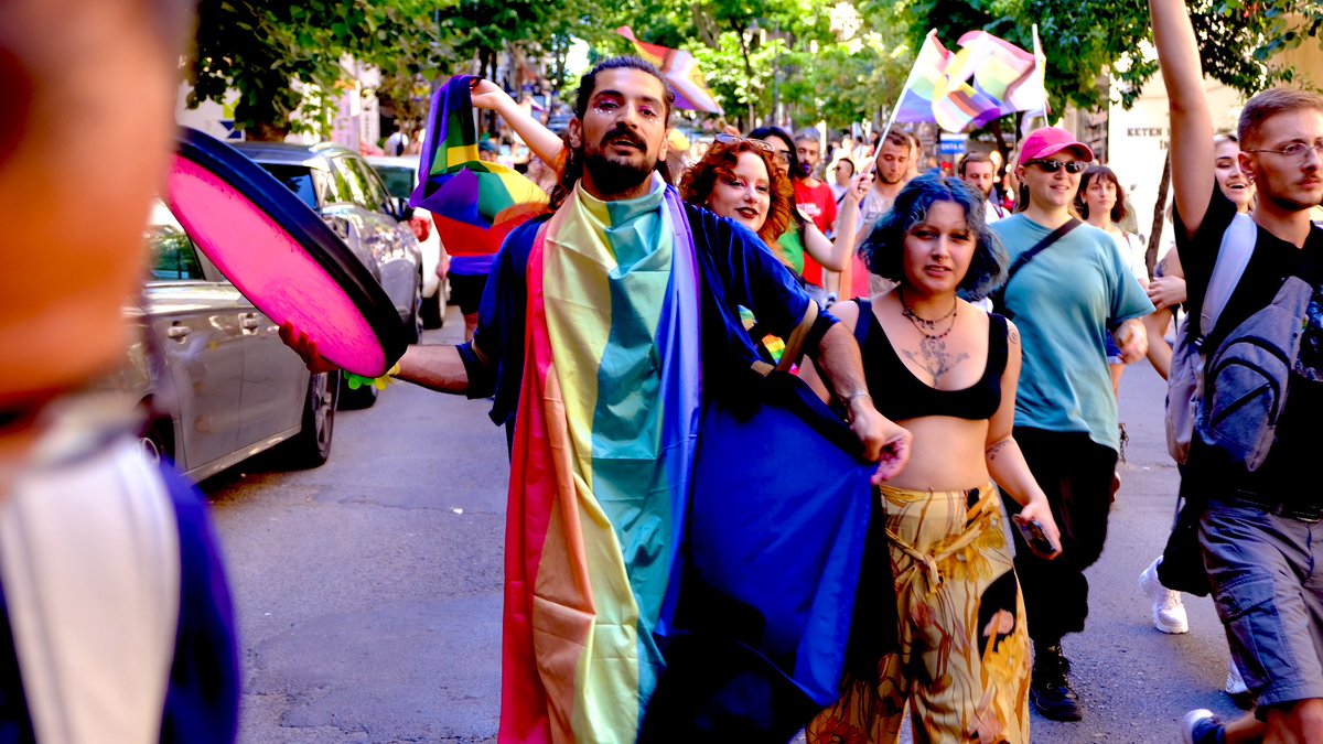21. İstanbul LGBTİ+ Onur Yürüyüşü'nden görüntüler 
#Pride2023 #pride @istanbulpride