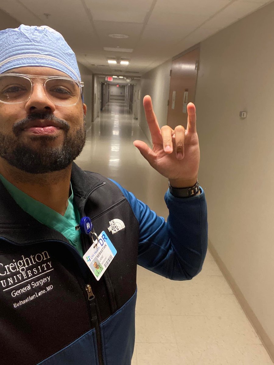 1 AM, last night on call as a junior surgery resident. A long ride it sure has been & 3 years to go, but tomorrow I get to fly home to Vancouver and see my family who I haven’t seen since 2018 to watch my brother get married. I couldn’t be more excited! #3rdyear