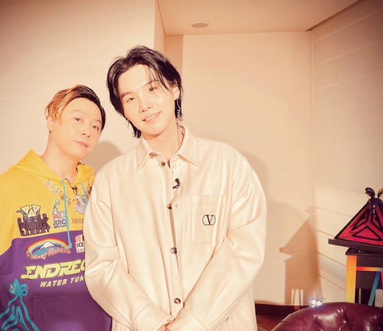 dSUGA_1993's tweet photo. [INSTAGRAM] 

Tsuyoshi Domoto Instagram post update 

tsuyoshi.domoto24_j: he was so nice 
#SUGA #AGUSTD

* Tsuyoshi Domoto is a Japanese singer, songwriter, and Idol. https://t.co/6EZlh9IxpN