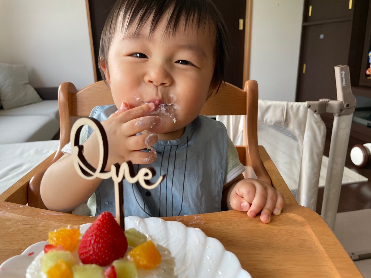 j70221m's tweet photo. 甥っ子1歳のお誕生日🎂
可愛い👶🏻♡ https://t.co/F2USXPK0v7