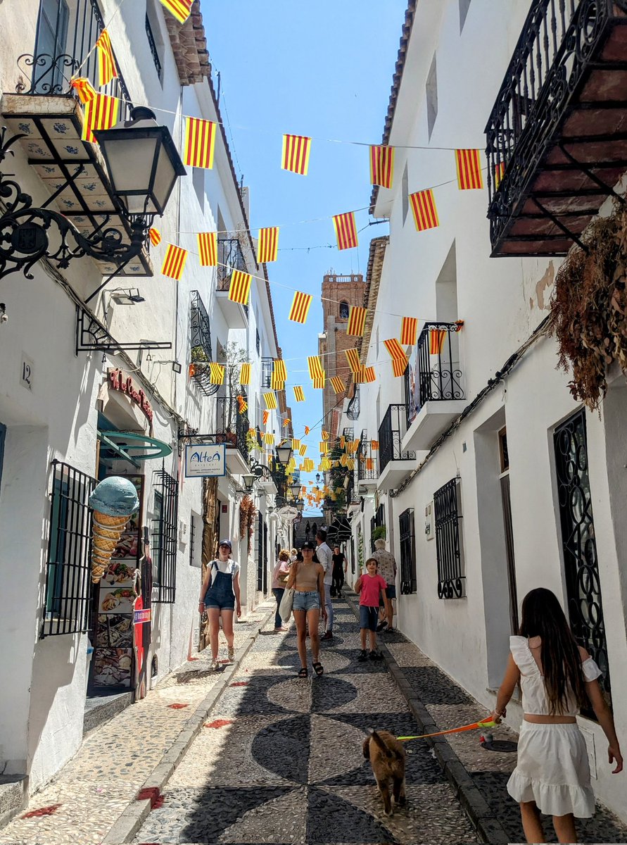 fmendiguren's tweet photo. Altea, uno de los pueblos más lindos del mundo, a 120 km de Valencia ♥️ https://t.co/dM0Ga41hOP