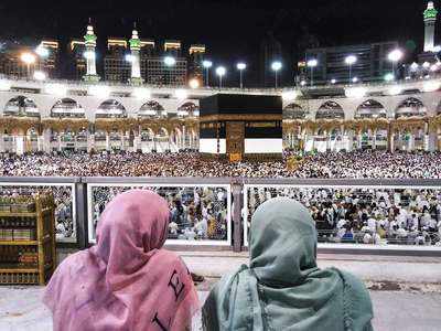 BushraN15301331's tweet photo. The rituals of Hajj, such as standing on the plains of Arafat, create a sense of awe and humility, reminding pilgrims of their insignificance in the grand scheme of creation.
#Hajj_JourneyOfFaith https://t.co/hyrO6fIfLW