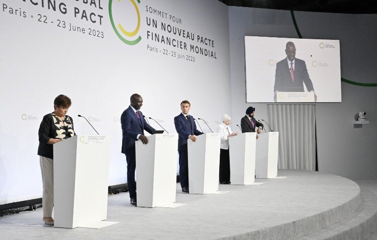 firstladyship's tweet photo. Tinubu in France      VS      Ruto in France. https://t.co/eamJsbGUJK