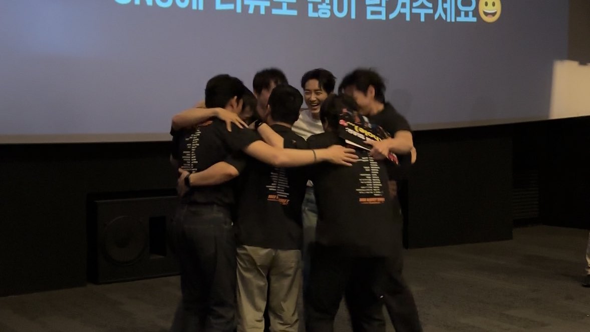 031303l3_'s tweet photo. #범죄도시3 빌런즈 따랑해요 빌런즈 행복하세요 빌런즈 짱🖤🤙 https://t.co/k7CmaYbVRA