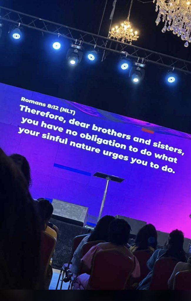 theMessenG's tweet photo. Today’s service https://t.co/rDFNYK95Ul