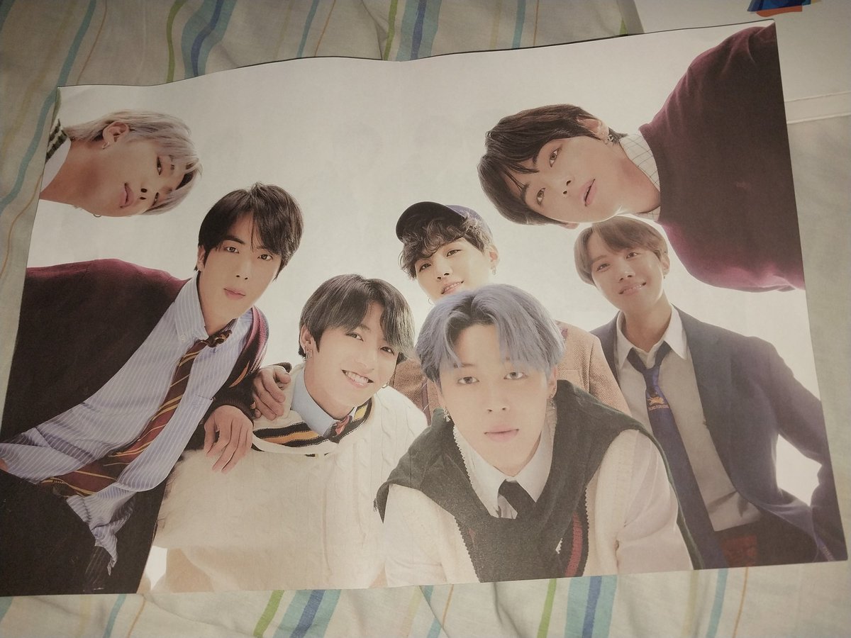 mkll_iaea's tweet image. Kung sino man meron nito oras na para ilagay sa ceiling para pag kagising sila agad bubungad😆

#mapofthesoul7
#version4