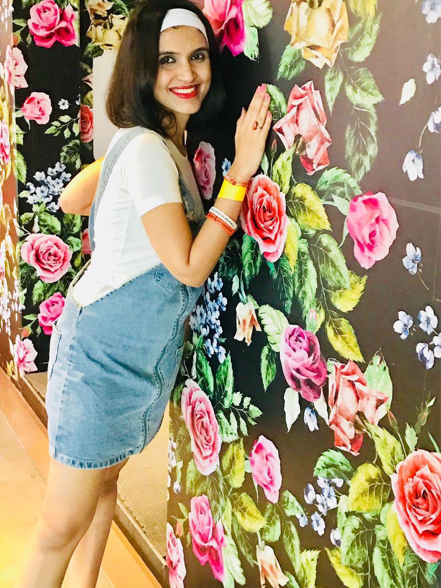 Dearest <a href="/iamsrk/">Shah Rukh Khan</a>, 

Your Anjali is waiting for you since 1998. Ab toh Kuch Kuch Hota Hai keh do  #AskSRK