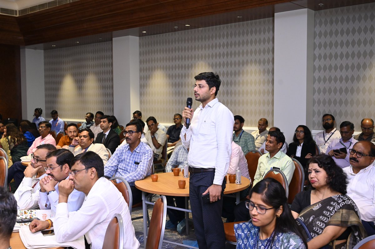 MLJ_GoI's tweet photo. Interactive session indeed  proved to be a ‘breaking the silos’ session where employees came out of their comfort zone & asked the required question & raised the concerns related to workload, requirement of training for employees, coordination between divisions to something as specific as development of creche facility.