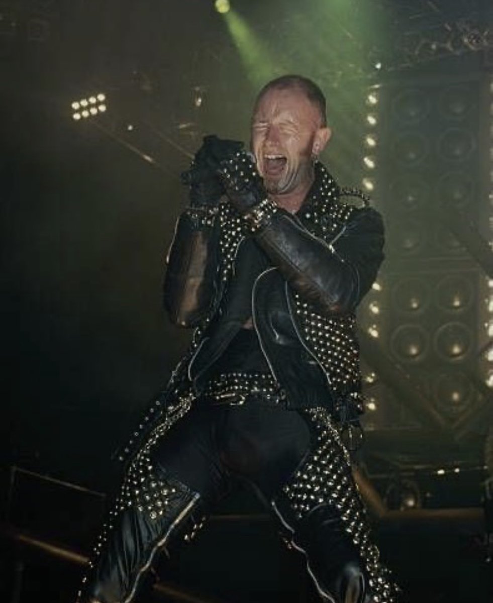 OurHalford's tweet photo. Fuck yes, this is the Halford I fell in love with.
#halford #judaspriest #fight #2wo #robhalford #nuestrohalford #metal #heavymetal #metalgod https://t.co/iNSlZS6wU0