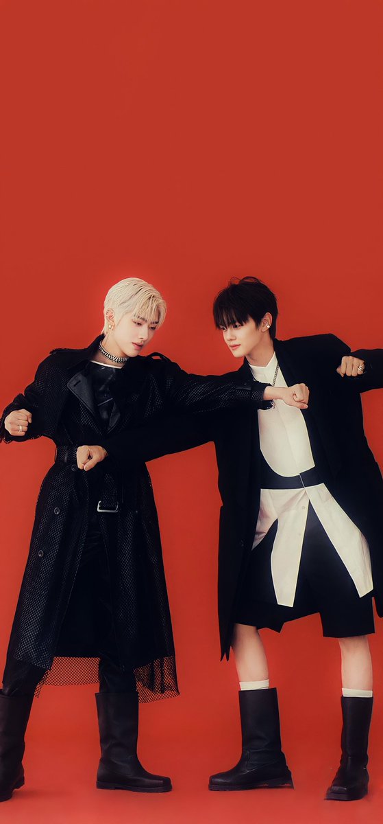 zeroscreens's tweet photo. [#ZEROBASEONE] ELLE Magazine scan wallpaper/lockscreen 📸 https://t.co/pH4CHxUwin