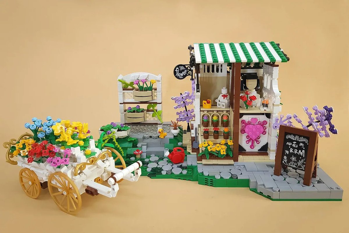 What are your favorite flowers? 💐  Chances are, Huang Hsing Jo has some at their Flower Shop!

View today's beautiful, floral, Staff Pick in full here 👇 

ideas.lego.com/projects/d910c… #LEGOIdeas