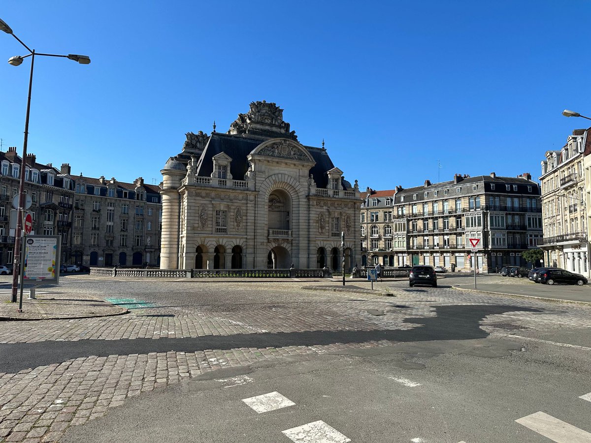 I'm in #Lille 🇫🇷 attending my first @imig2023 !! Excited to immerse myself in discussions on #mesothelioma. Hoping to find some insightful talks and connect with experts in the field & work towards improving lives affected by this challenging disease. #MesotheliomaResearch