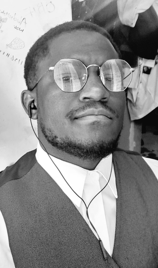 ABU_Campus's tweet photo. Mustapha Tukur @musty_tk_ and Kabiru Hamza @kabir_hamza_ both 500 level MBBS ABU are two of the 3 missing students from the unfortunate capsized boat. It's been over 15 hours and they're still missing.

We pray and hope they're found. https://t.co/NcZ9SrwBe0