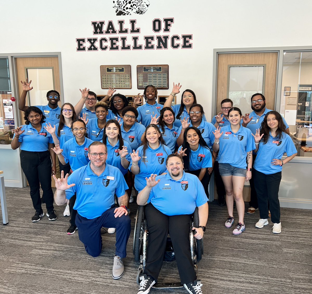 UHVorientation's tweet photo. 𝙍𝙊𝘼𝙍 𝙁𝙞𝙧𝙨𝙩-𝙔𝙚𝙖𝙧 𝙊𝙧𝙞𝙚𝙣𝙩𝙖𝙩𝙞𝙤𝙣 1️⃣

Our first overnight orientation session of the summer was a big success! We had so much fun welcoming new first-year students to campus this weekend. #UHV #UHVJagFam #JAXNATION 🐾 https://t.co/OlL9gey6Rg