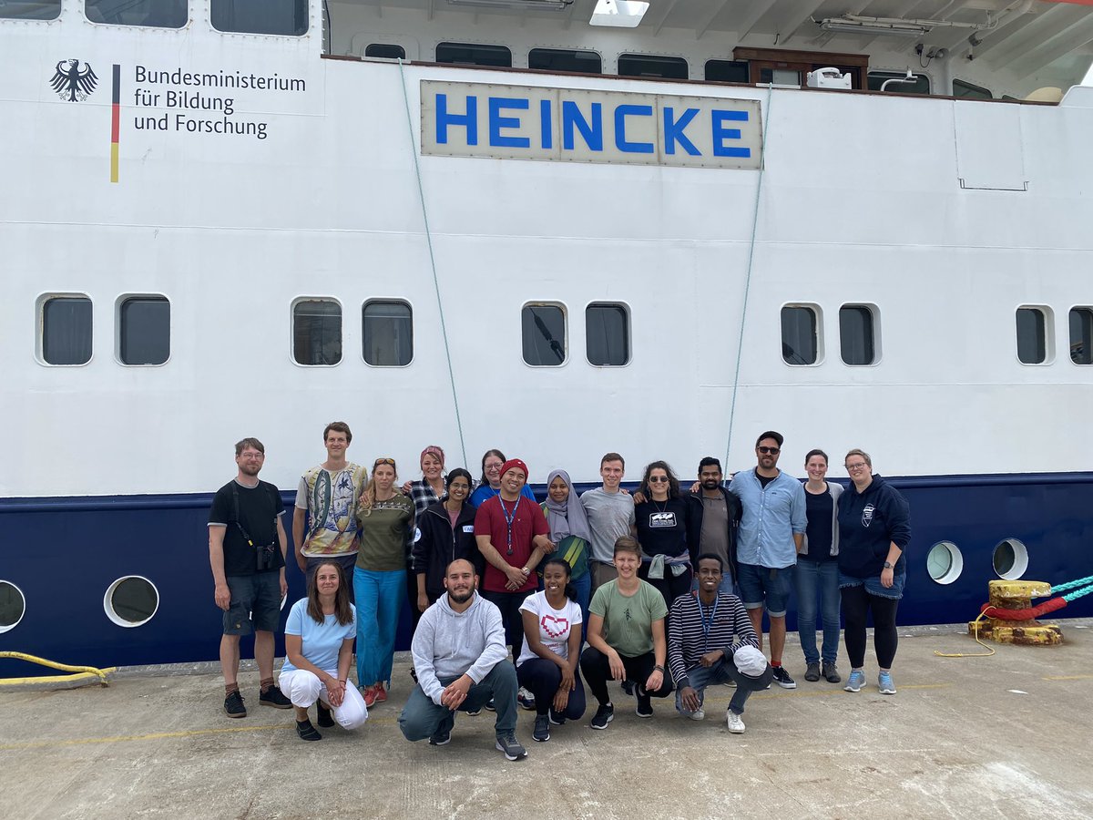 EvaBrodte's tweet photo. Happy #seafarersday #happyseafarersday2023 ! Perfect day to conduct a training course onboard the #RVHeincke @briese_schiffahrt @AWI_Media  with the scholars of the #NF_PogoCofE #capacitybuilding #shipboardtraining @pogo_ocean https://t.co/WbDnZaB4PV