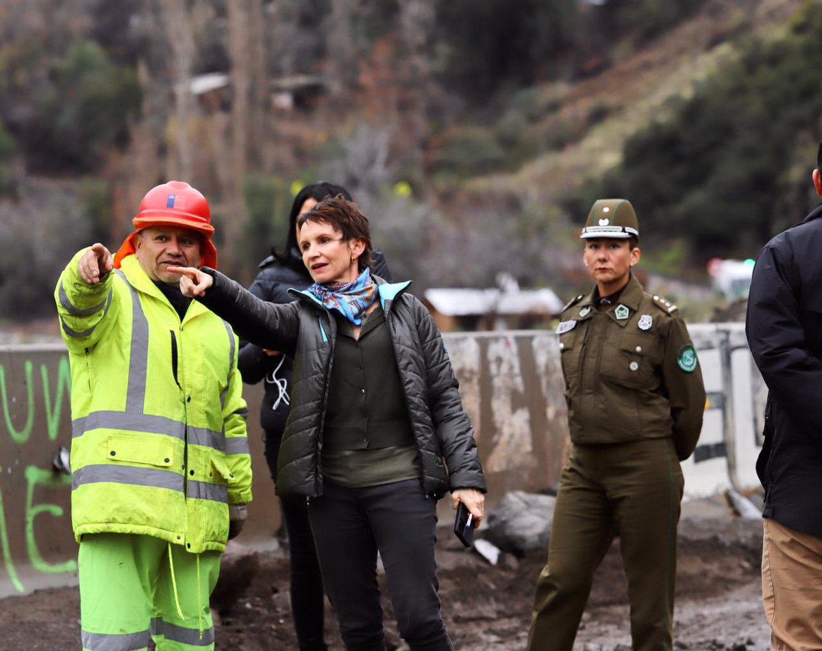 ElPulentoDios's tweet image. No tengo pruebas pero tampoco ninguna duda, he aquí a la próxima presidenta de Chile! La gran @Carolina_Toha