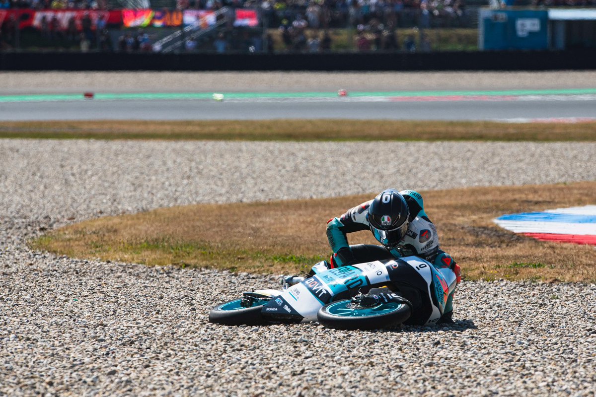 31AdriFernandez's tweet photo. πππππ ππ
ππππ - πππ
The luck was not with us today. Many thanks to all @Le0pardRacing , to my family and all of you who are always there supporting me.
#Moto3 #Mapping31 #MotoGP
#DutchGP https://t.co/DbhPGBz5OE