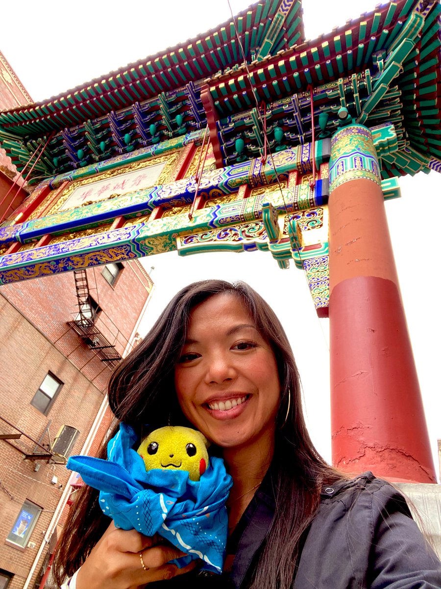 heyjudylei's tweet photo. Sit back Sunday - Philly adventures edition: #Chinatown Friendship Gate with #PikaLei, no bún bò huế / yes bún bò huế, then finally @FreeLibrary #OneBookOnePhiladelphia with @charles_yu. 📖🐛 https://t.co/ZiAXUNrpmB