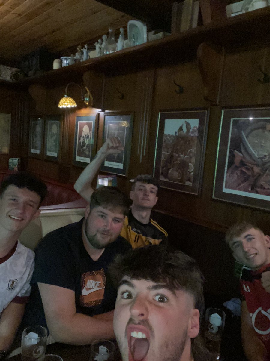 CiarnanStrats17's tweet photo. Watching from Mullhollands sports bar, Liverpool. #GAAGO #UpDown https://t.co/m23CQNaHpw