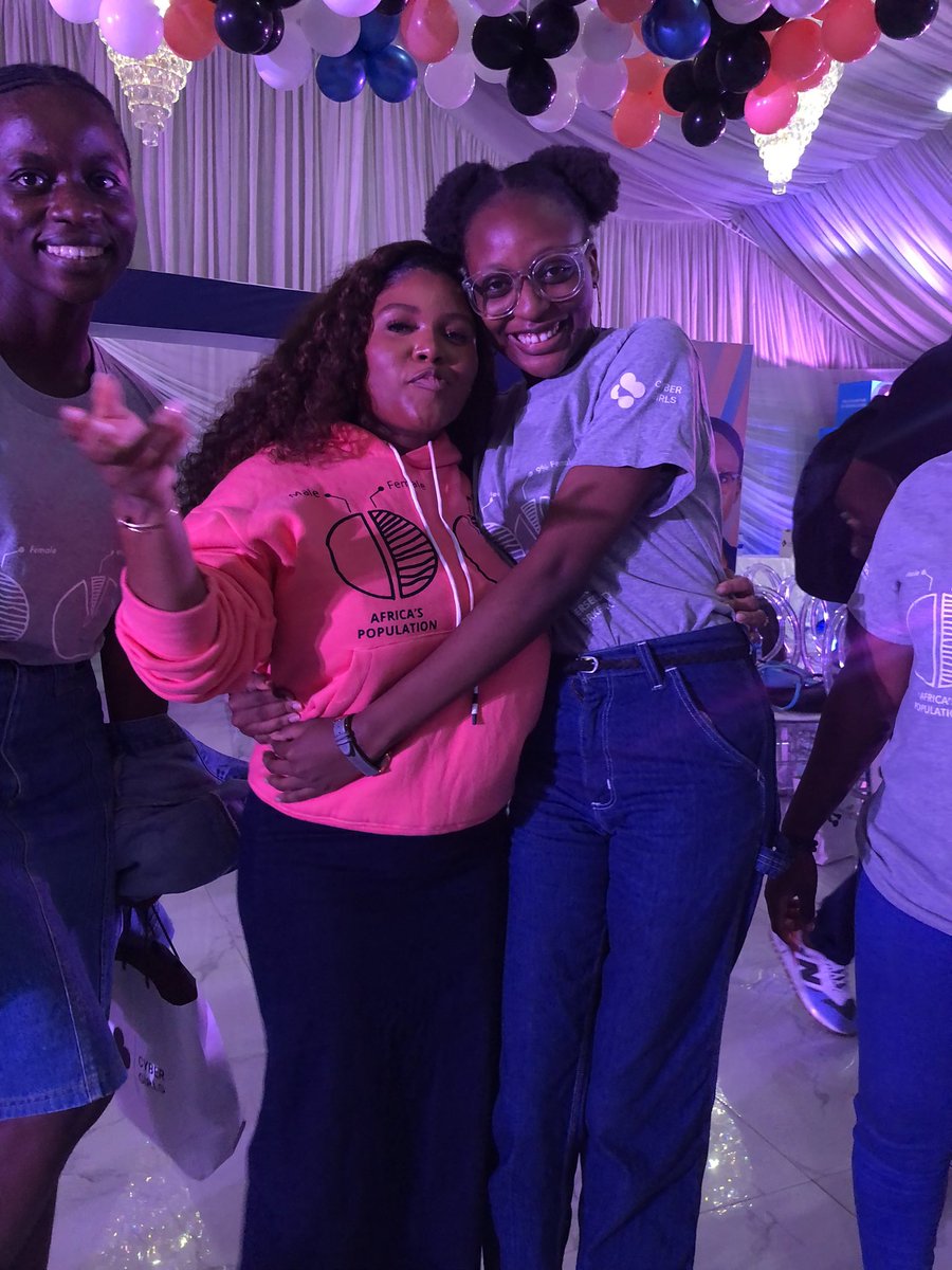 SarahBankole_'s tweet image. Yesterday at #cybergirlslinuxparty I had so much fun, met my cybersisters and learned a whole lot hearing professionals like @OnijeC @manny_asika @share their stories and perspective. I got to meet the amazing @sisinerdtweets…