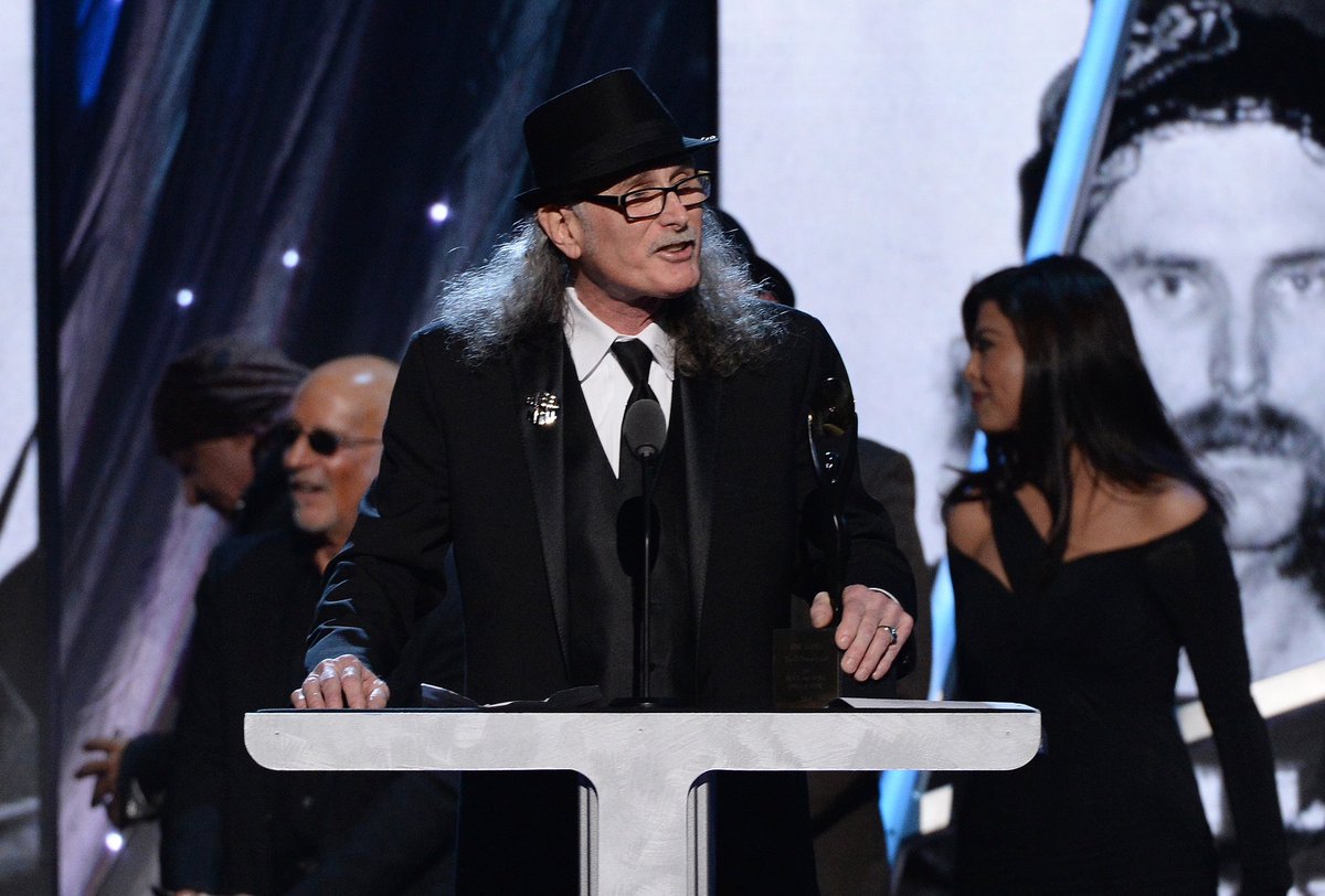 Rock and Roll Hall of Fame inductee and original #EStreetBand member Vini “Mad Dog” Lopez joins <a href="/FTDCast/">Feeding The Ducks</a>. Available now 

m.youtube.com/watch?v=a5eiHP…