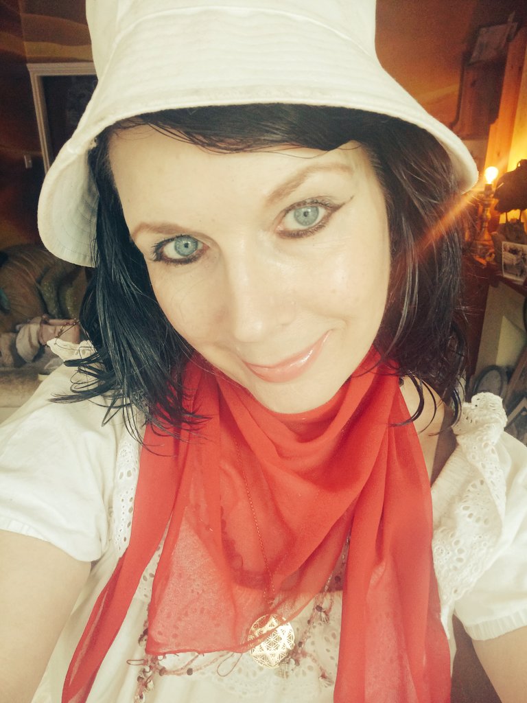 lorraine_warde's tweet photo. #Famefilter 🪭🪭🪭 I was #published in the #eenews when I won a #lovetrip to #Venice on a #tvprogramme called #loveatfirstdight + I got a #lovematch. #eenews #photographer took #photos of me for the local #newspaper when I was a #tvandfilmartist & I was a #rocker on #Eastenders ; https://t.co/0kq2dtFVBN