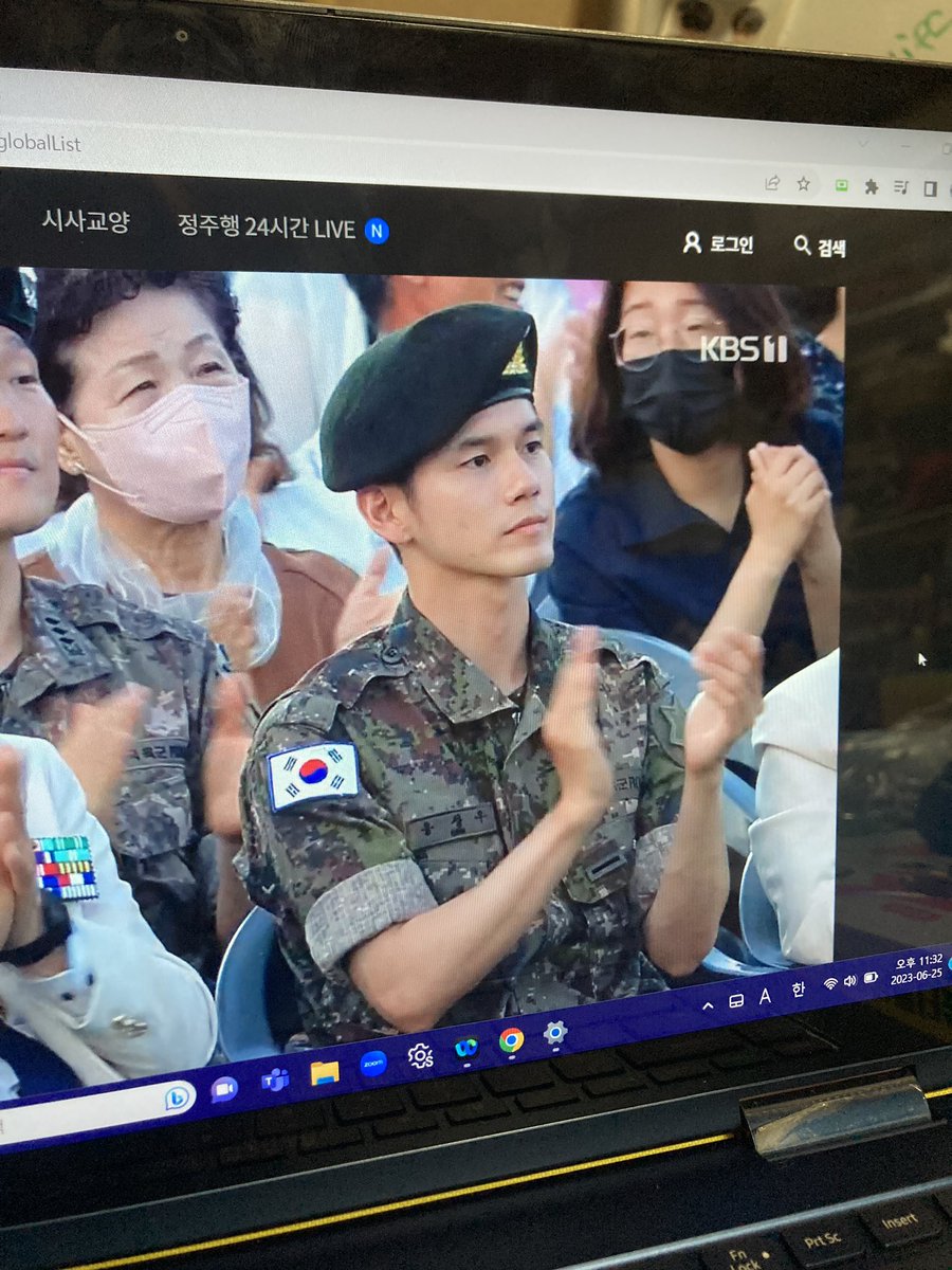 꺄악 넘 오랜만임 ㅜㅜㅜ