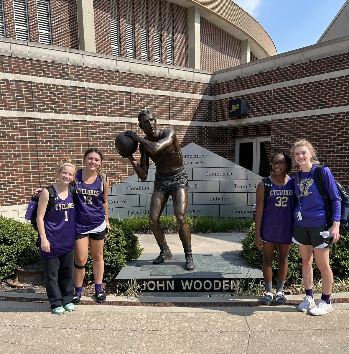 cyclonebball21's tweet photo. Had the BEST TIME this weekend at Purdue University! Thank you to @PurdueWBB and parents and coaches for giving us this opportunity! 5-0 in Pool Play and had a great time! @SHGCyclones https://t.co/24XkZPYS9s